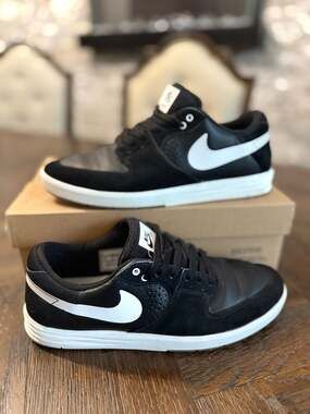Nike Paul Rodriguez 7 SB Black/White 599662-010 Size 9.5 Men Used w/ Box